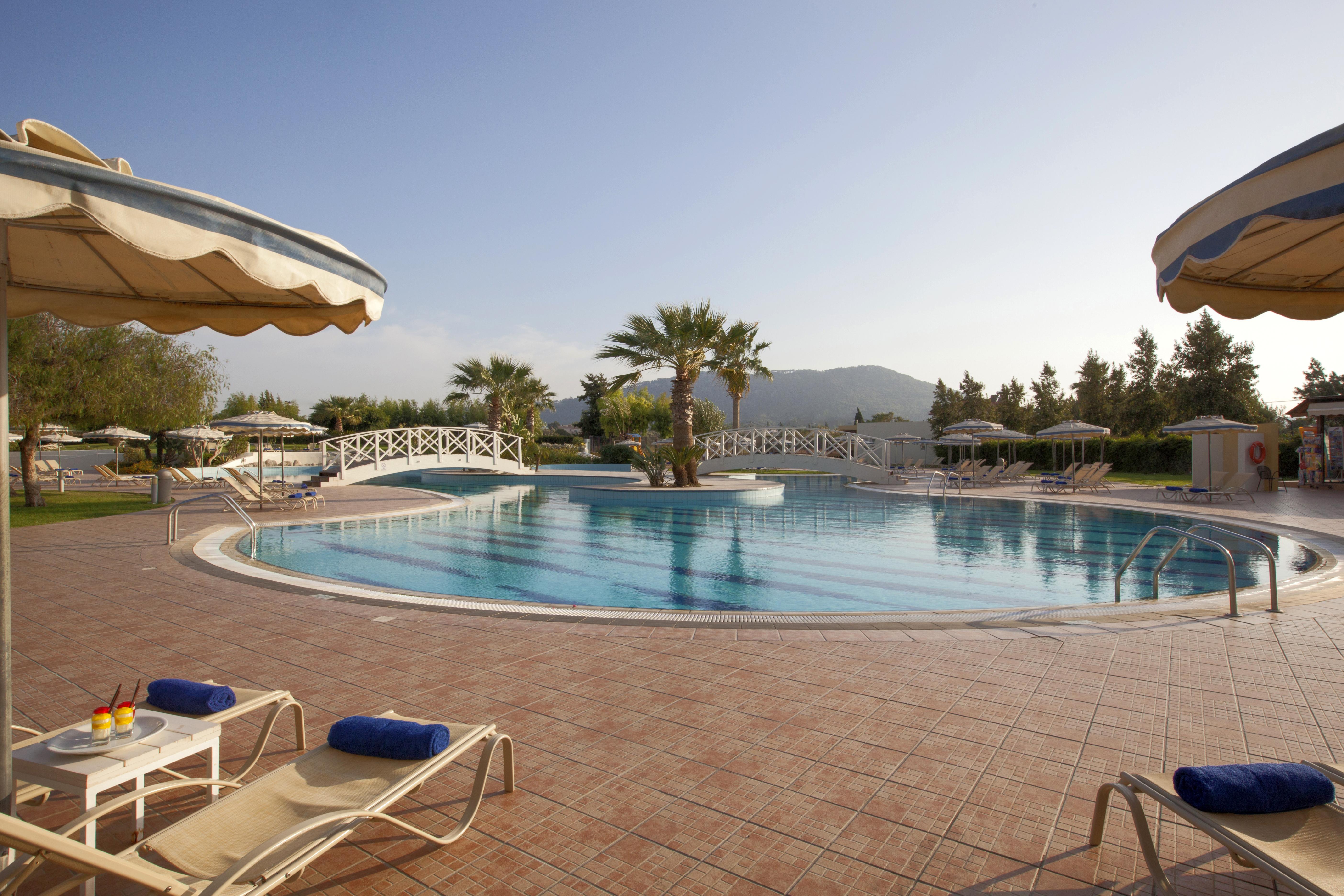 Electra Palace Rhodes Ялисос Екстериор снимка Pool at the hotel